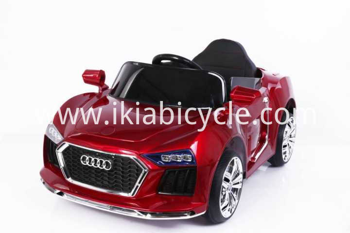 Battery Kid Cars si woate ŋu agbugbɔ axɔ .
